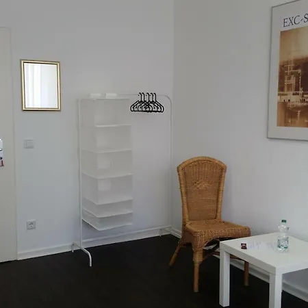 The Gallery - Kaiserstrasse Homestay *